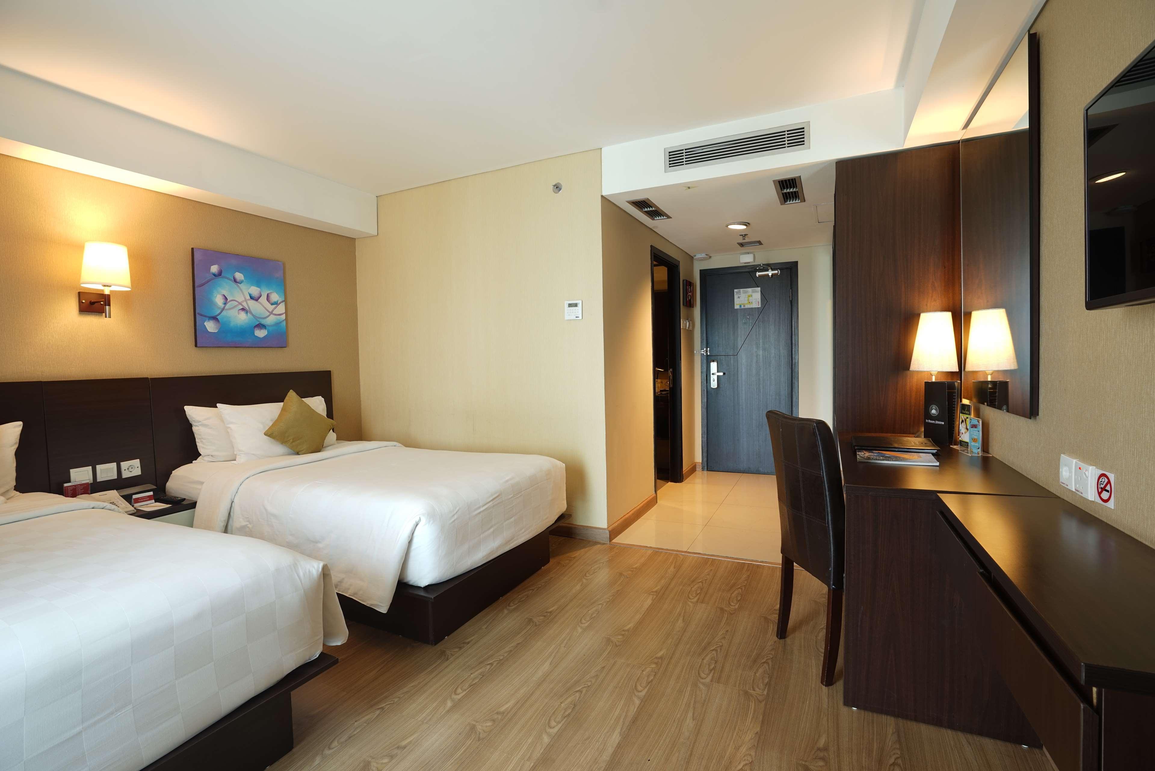 Best Western Premier The Hive Jakarta Exterior foto