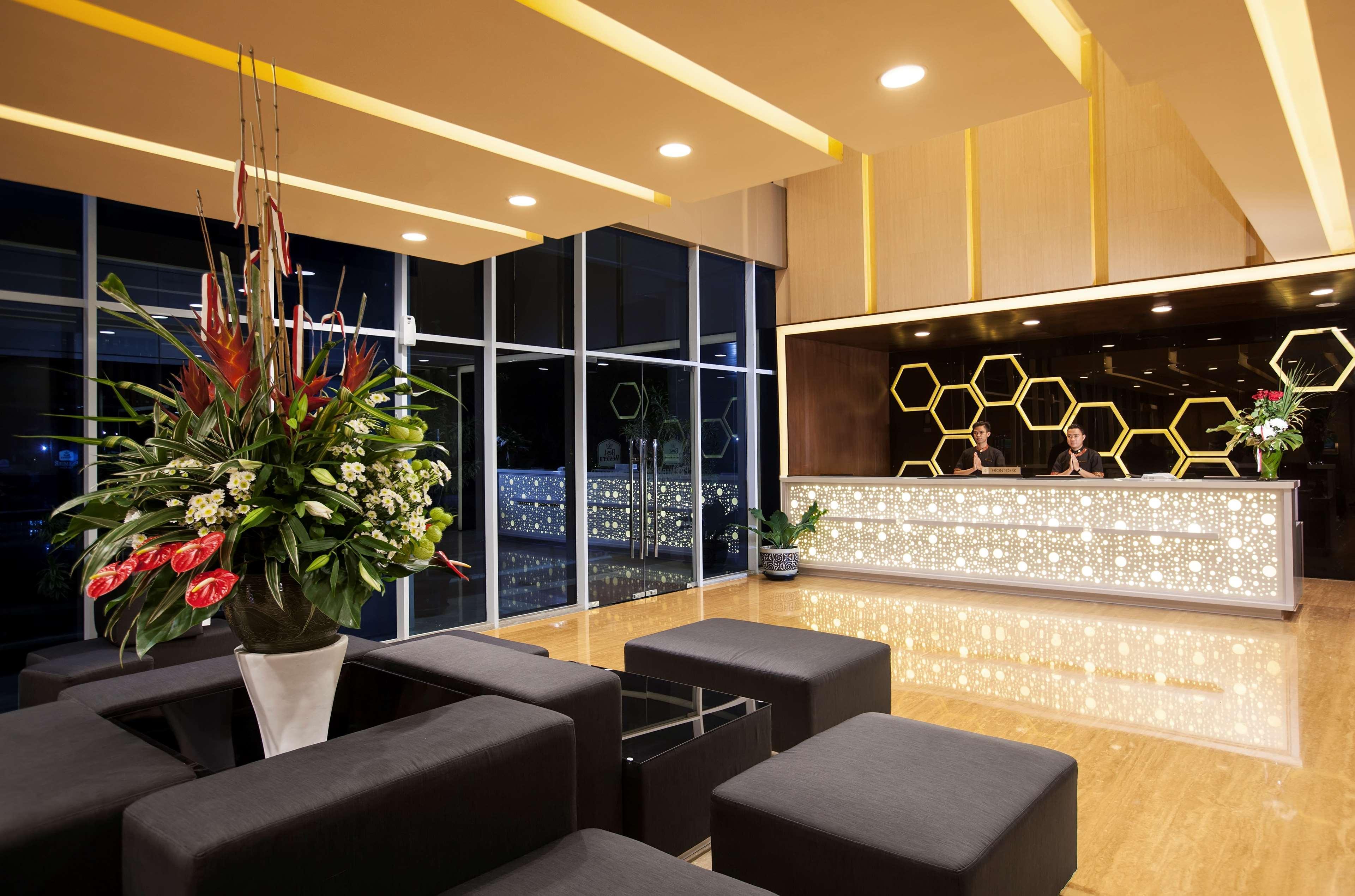 Best Western Premier The Hive Jakarta Exterior foto